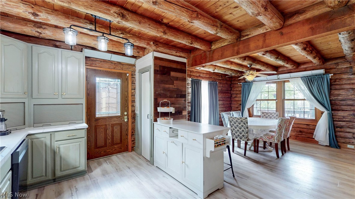 BROWNS ADD TO SHERMAN WOOD ESTS LOT 5 - Residential