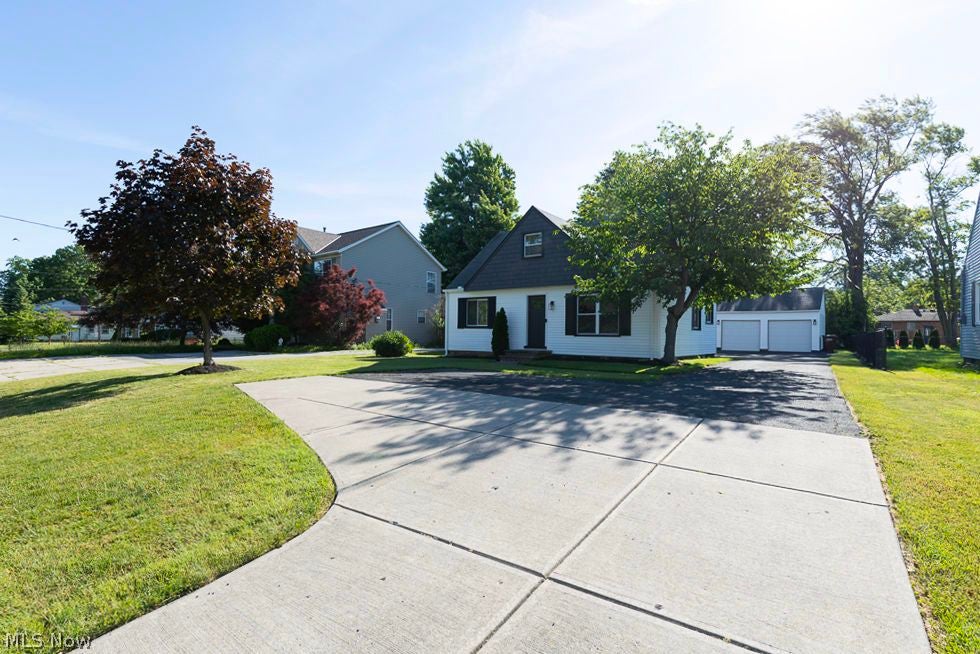 Photo 1 of 46 — 1995 Columbia Road, Westlake, OH 44145