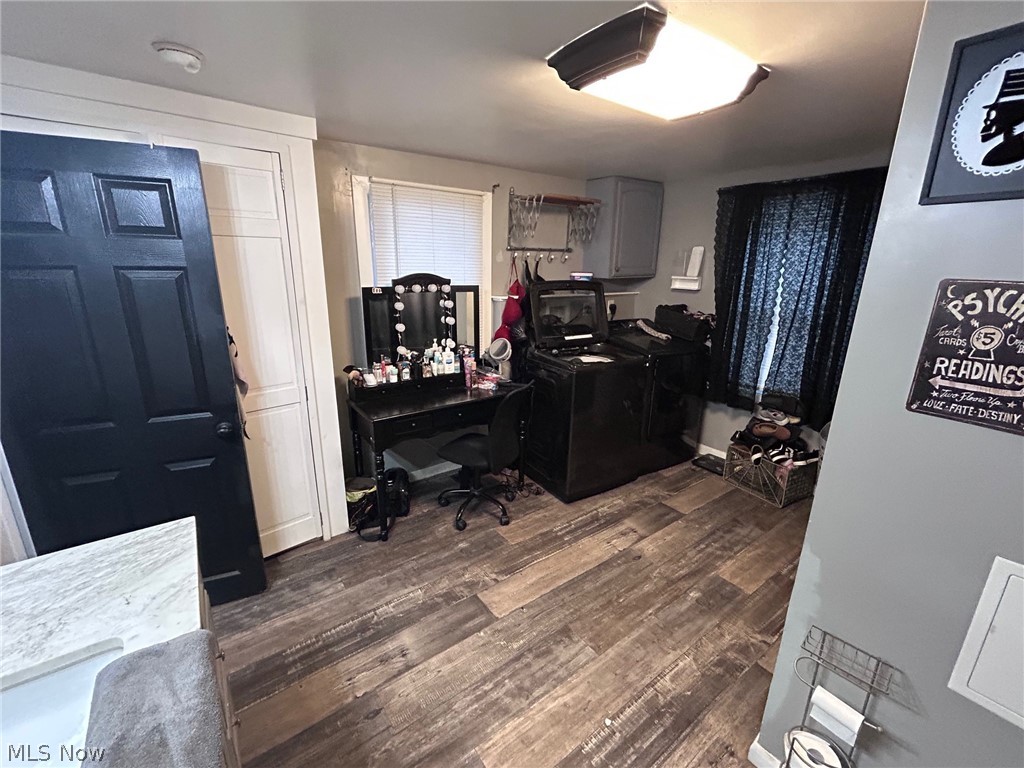 Marietta Square 13 - Residential