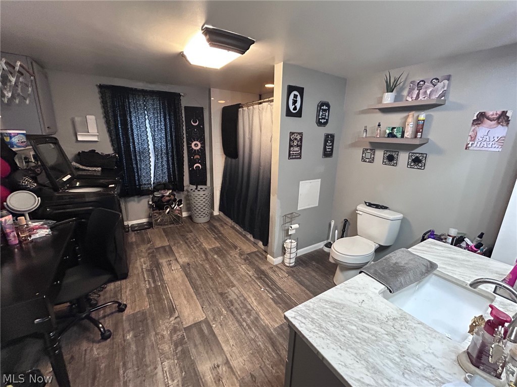 Marietta Square 13 - Residential