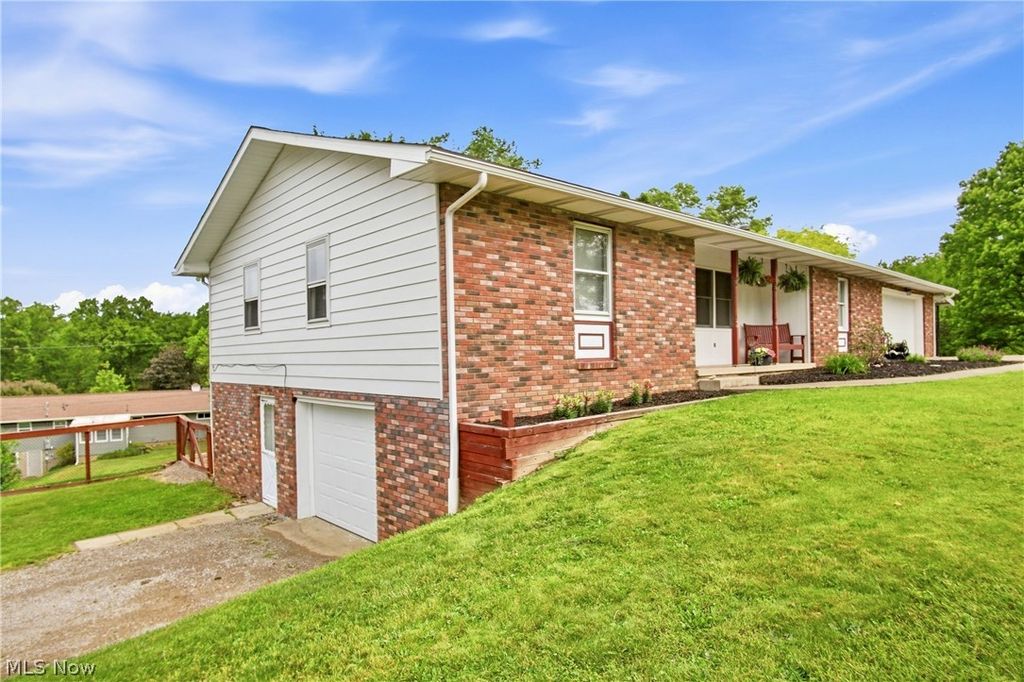 Photo of 2815 Boggs Road, Zanesville, OH 43701 (MLS # 5212255)