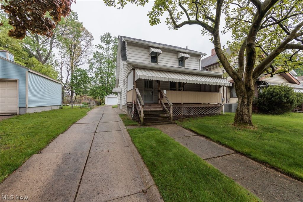 Photo of 983 Dan Street, Akron, OH 44310 (MLS # 5204682)