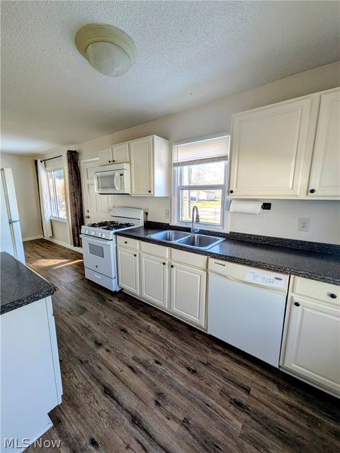 Tiny photo for 549 Delaware Avenue, Elyria, OH 44035 (MLS # 5189748)