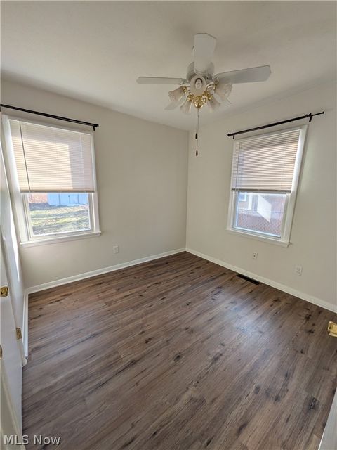 Tiny photo for 549 Delaware Avenue, Elyria, OH 44035 (MLS # 5189748)