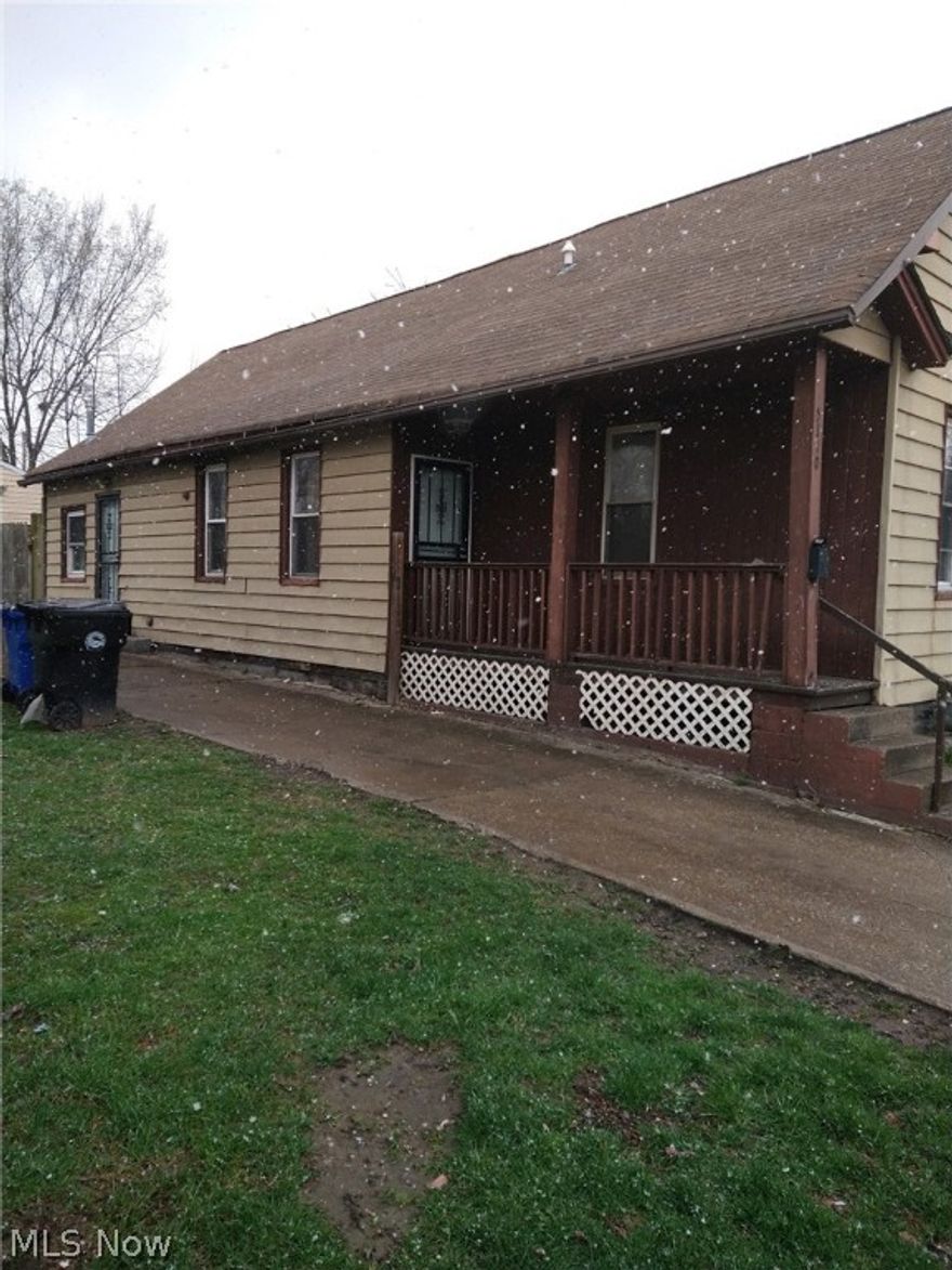 Fixer upper. Could be a very nice home for first time home owners. Bring your ideals and energy and make it your home. Property being in "AS IS" condition. Property needs a motivative investor to breath life into this home.