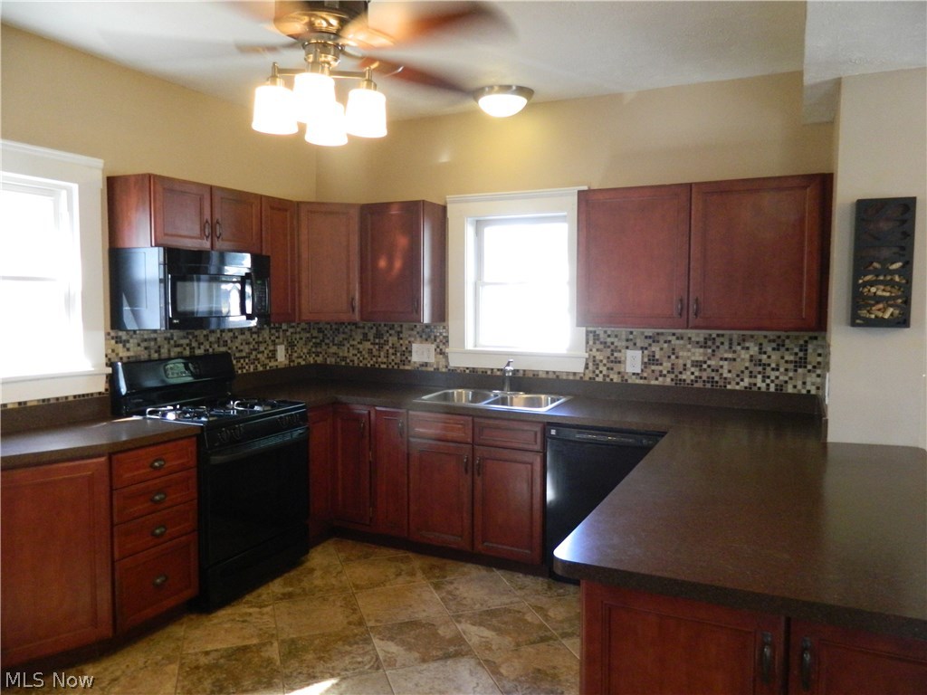 John E Ensigns Lakewood - Residential