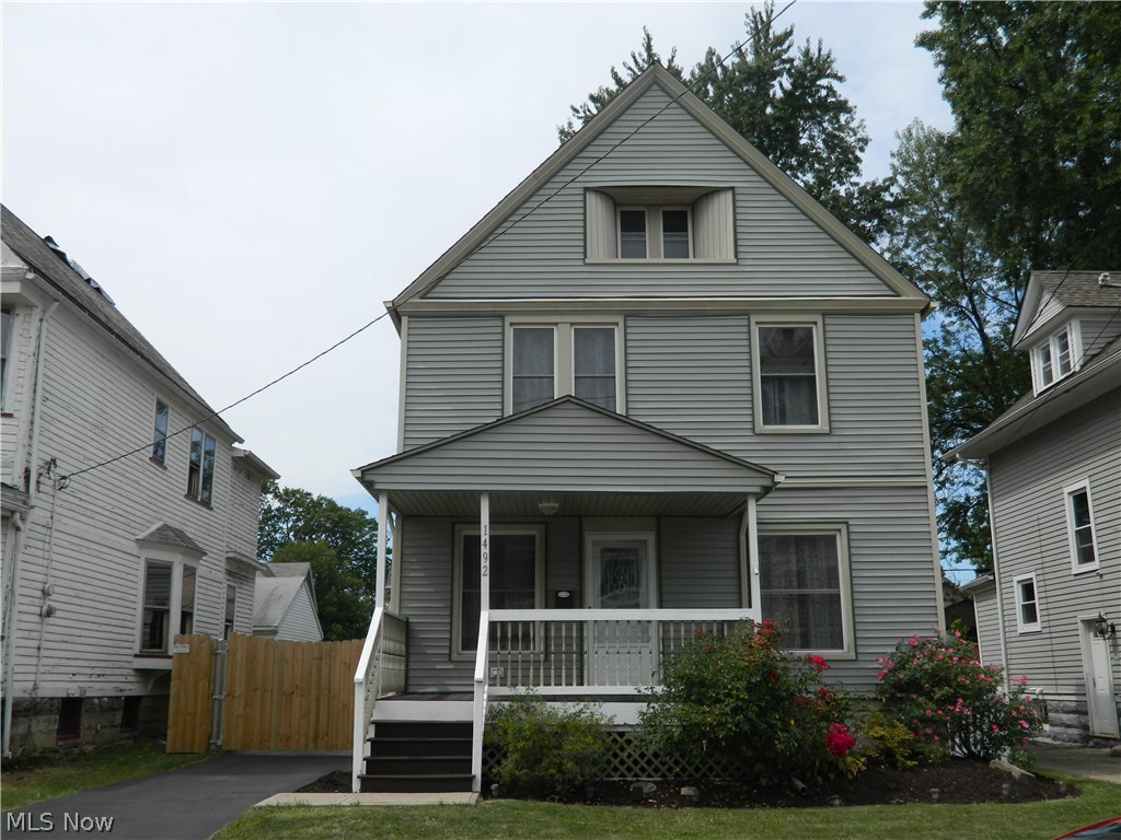 John E Ensigns Lakewood - Residential