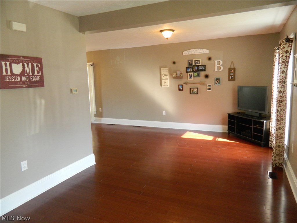 John E Ensigns Lakewood - Residential