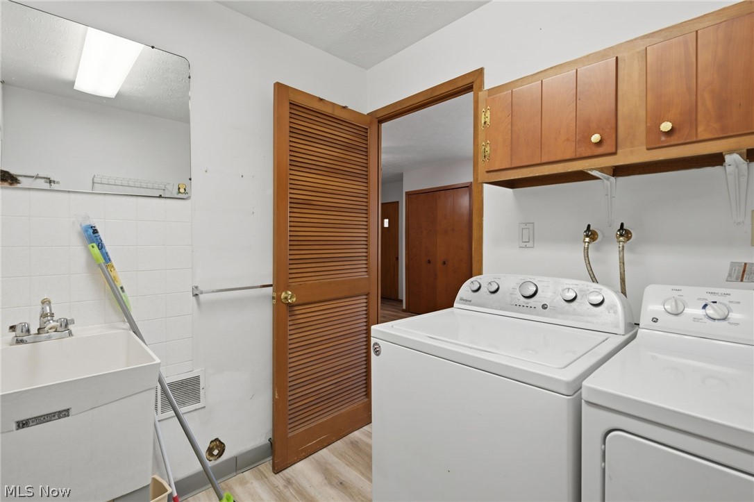 Manor House Condos - Residential