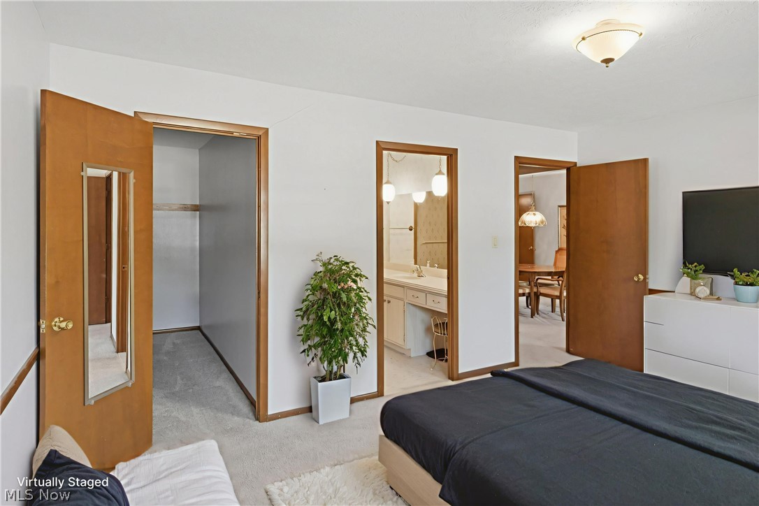 Manor House Condos - Residential