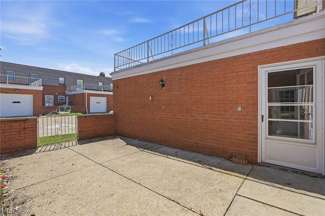 Manor House Condos - Residential