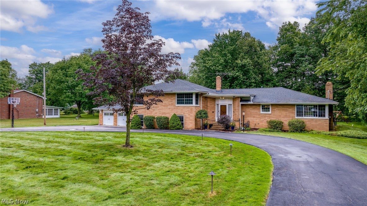 3819 Brainard Road