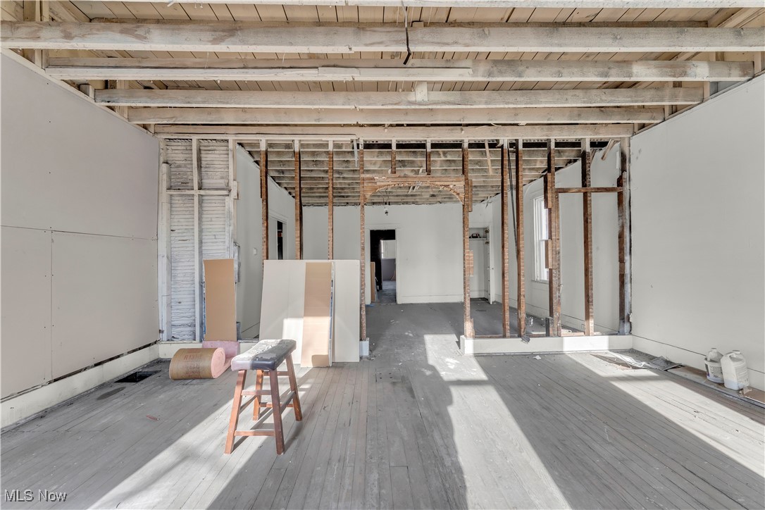 Meyer Wageman & Thomas - Commercial Sale