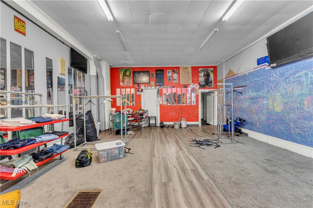 Meyer Wageman & Thomas - Commercial Sale