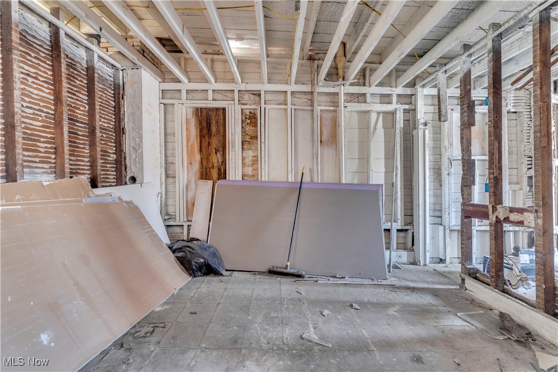 Meyer Wageman & Thomas - Commercial Sale