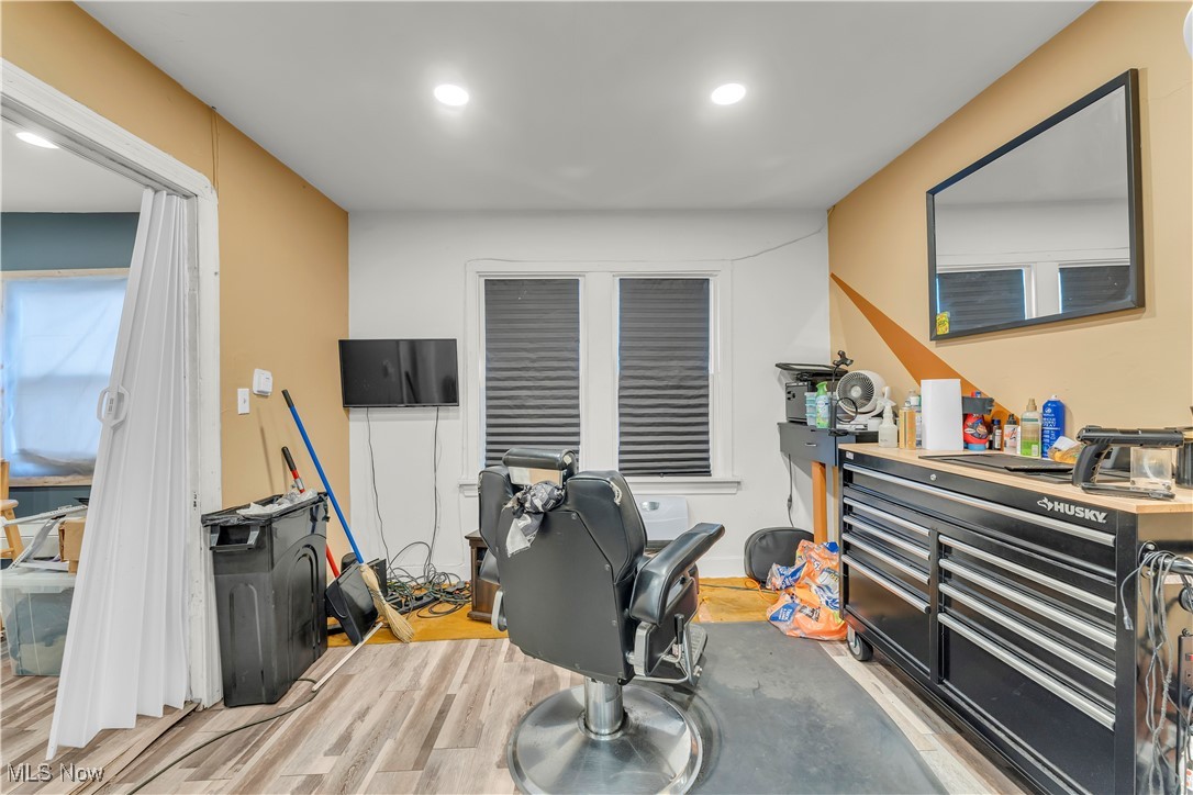 Meyer Wageman & Thomas - Commercial Sale