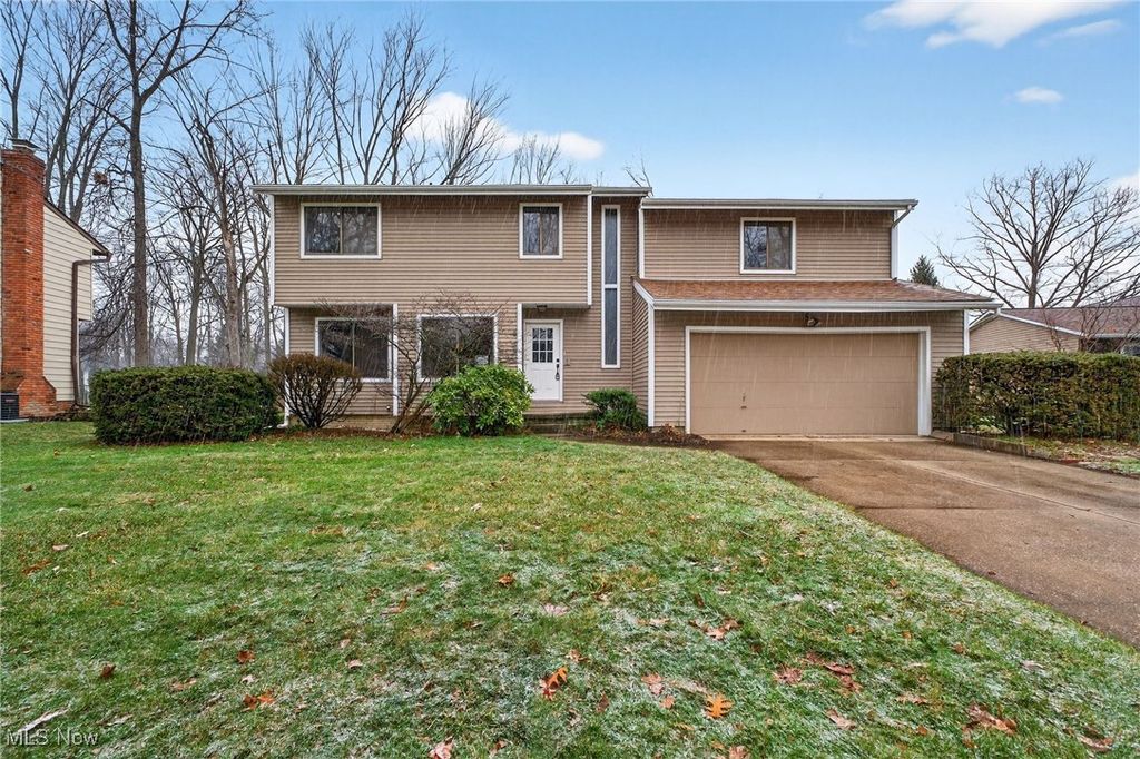 Photo of 7627 Newton Drive, Mentor, OH 44060 (MLS # 5181344)