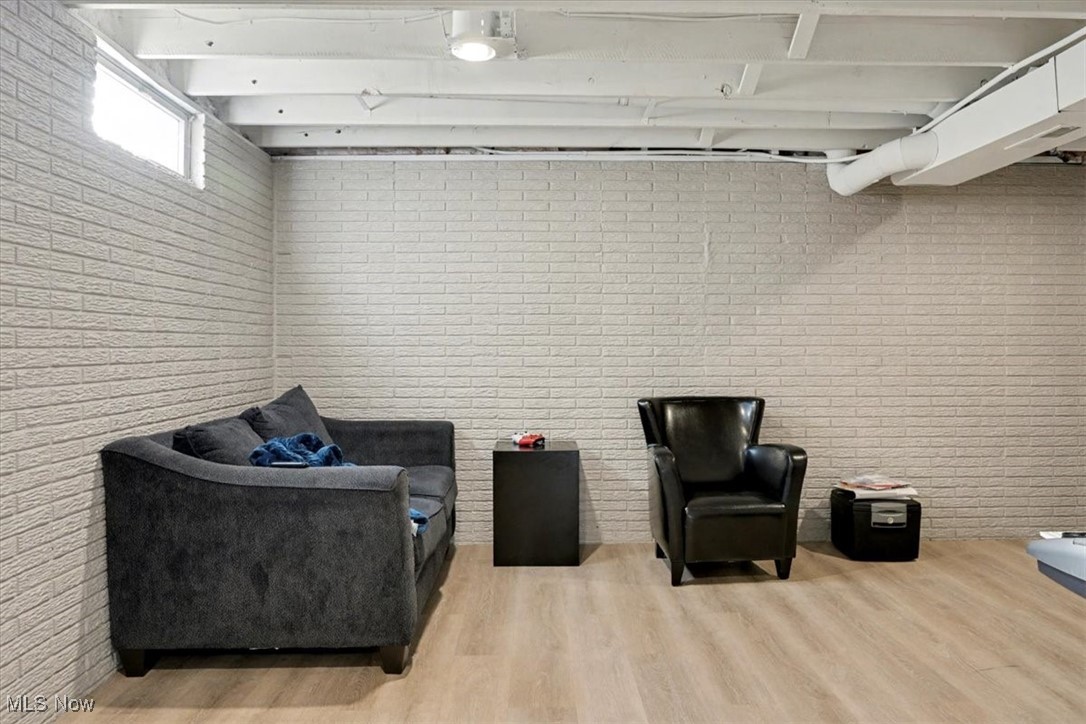 The Woods of Burlington - Residential