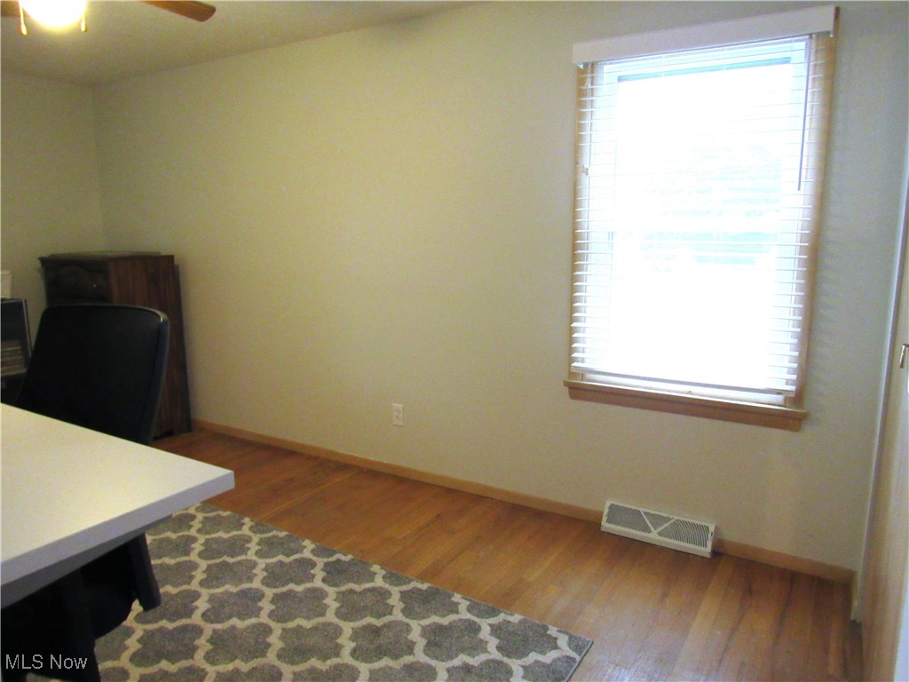 Shar-Bon 04 - Residential