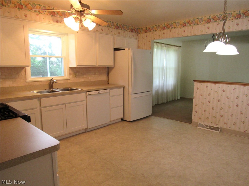 4805 Maple Hill Drive