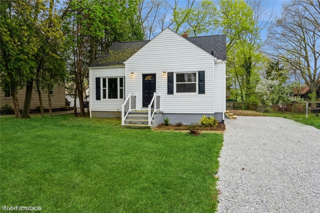 Beautifully renovated 3 BR Cape Cod in West Akron. New Shaker Style White Kitchen w new SS Appliances. Fully updated Bathroom. New neutral paint throughout, and new flooring throughout as well. New Windows, Roof, and Vinyl siding. Newer Furnace and hot water tank. Spacious backyard and large driveway. Hurry on in! This is a Fannie Mae HomePath Property.