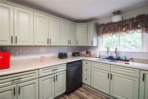 Tiny photo for 8248 Dawson Drive SE, Warren, OH 44484 (MLS # 5210705)