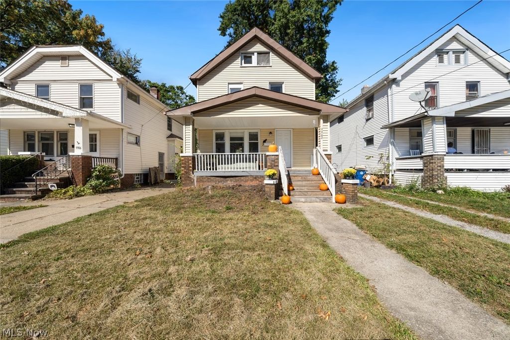 Photo of 9902 Zimmer Avenue, Cleveland, OH 44102 (MLS # 5200254)