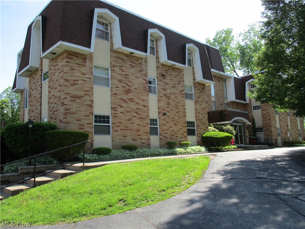 Parkway West Condo - Residential