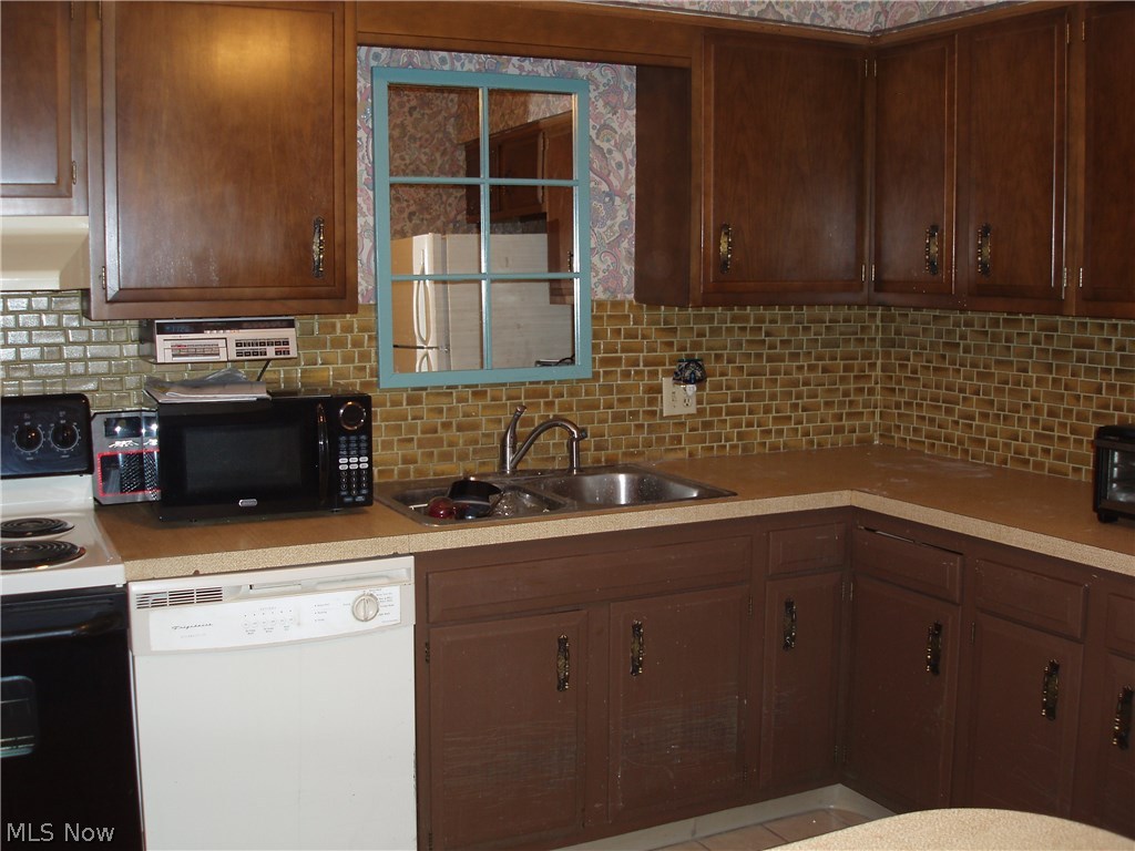 Parkway West Condo - Residential