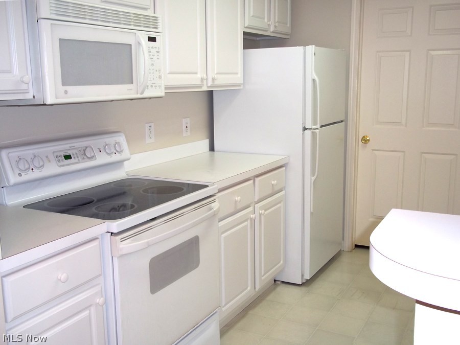 Lenox Greens Condo Ph 02 - Residential Lease