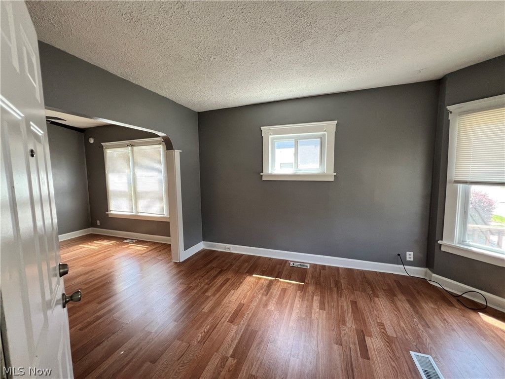 Photo of 4385 W 50th Street, Cleveland, OH 44144 (MLS # 5208728)