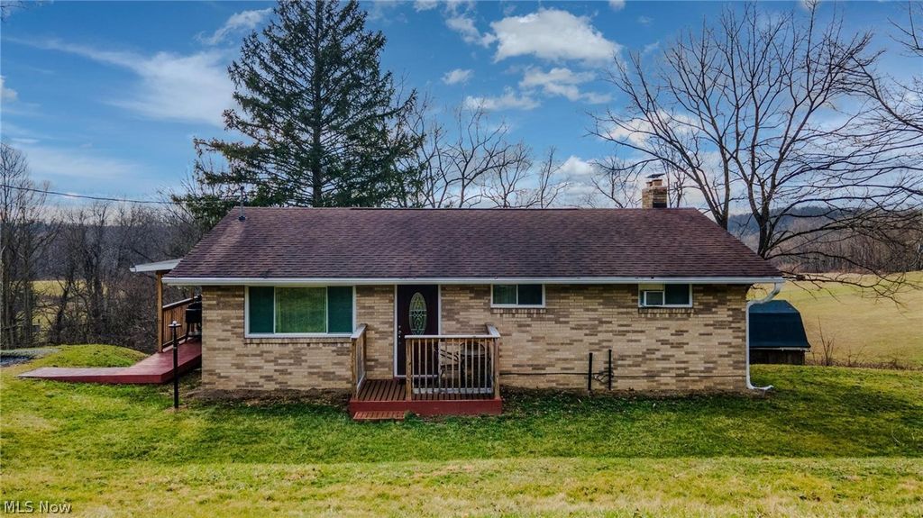 Photo of 461 TOWNSHIP ROAD 376, Toronto, OH 43964 (MLS # 5191642)