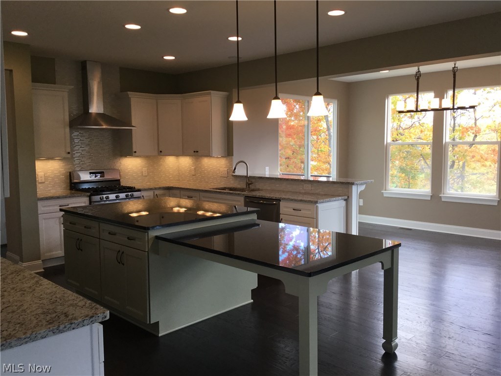 Gates Landing Sub - Residential Lease