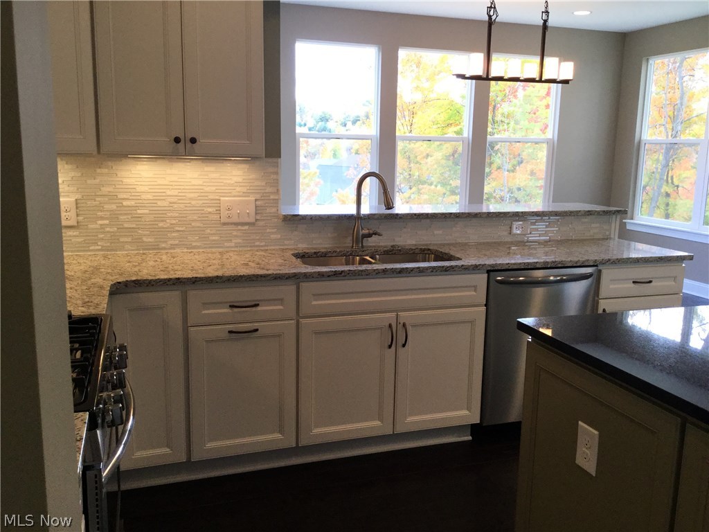 Gates Landing Sub - Residential Lease