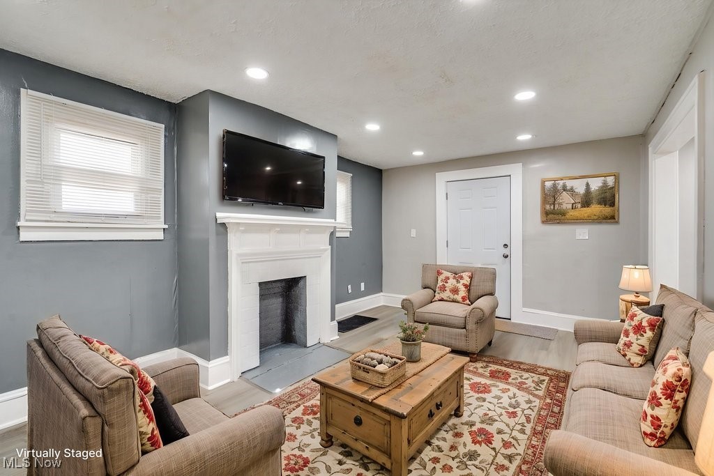 Jm & M Wylies Land - Residential Lease