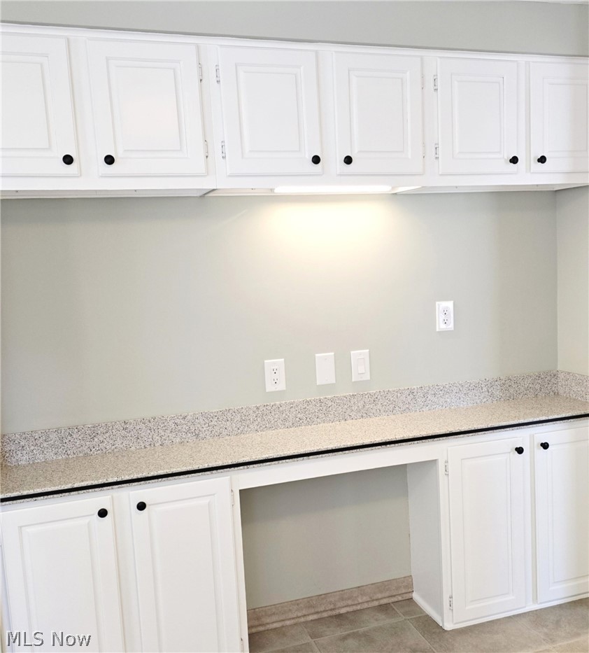 9898 Lakeview Circle