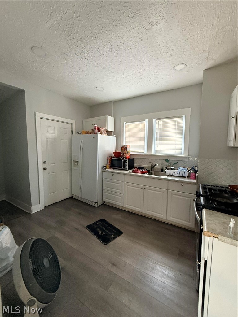 894 W Exchange Street