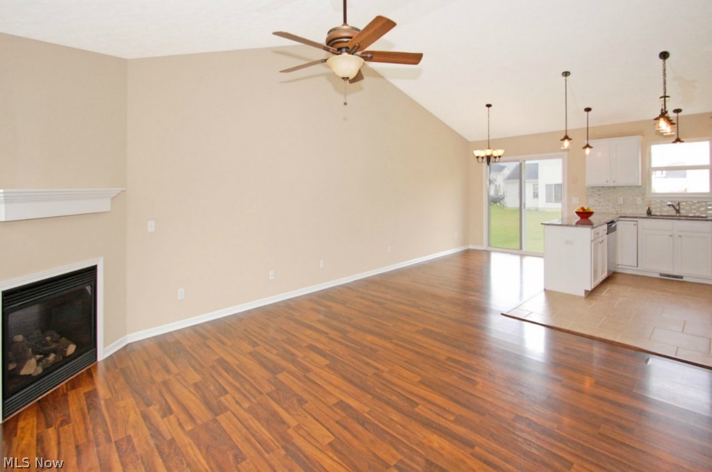 Meadow Lakes 06 - Residential