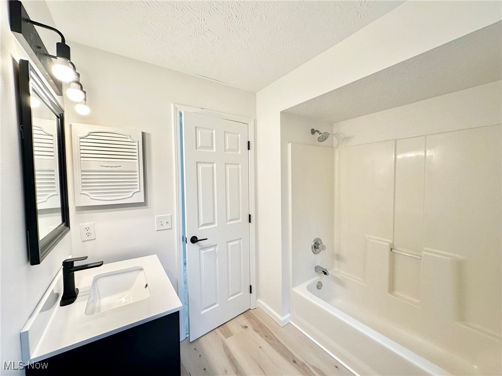 910 Bristol Lane, Streetsboro, Ohio image 18