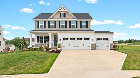 Homes For Sale - 7181 Stonegate Circle<br/> Canton, OH 44721