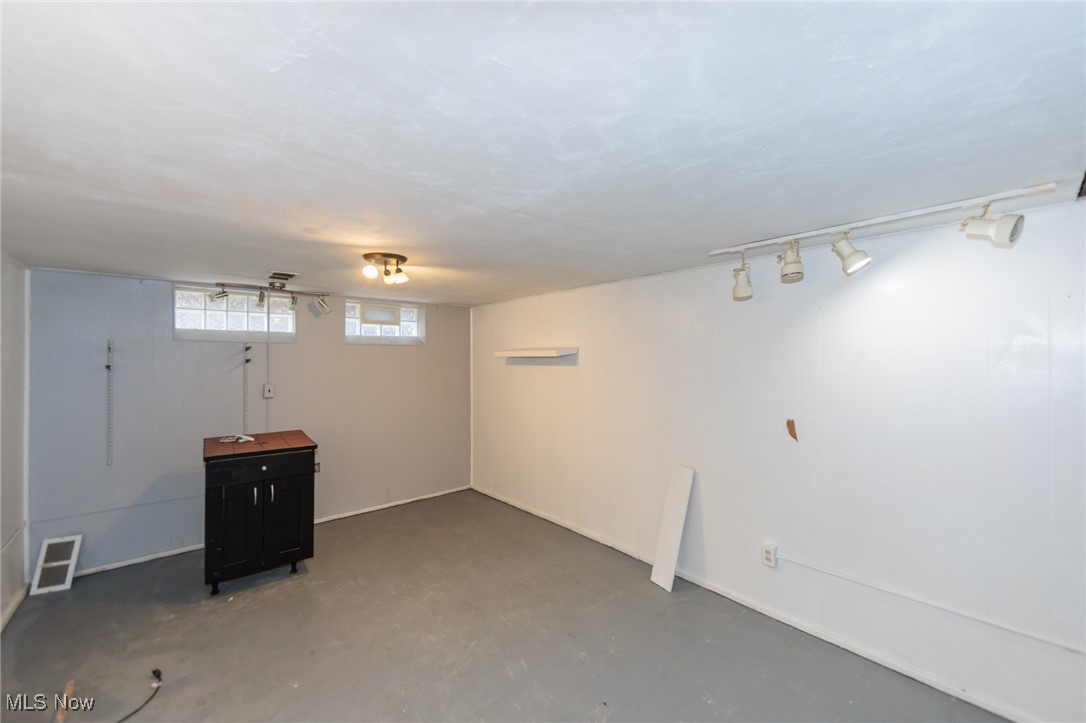 Rapid Transit 09 - Residential