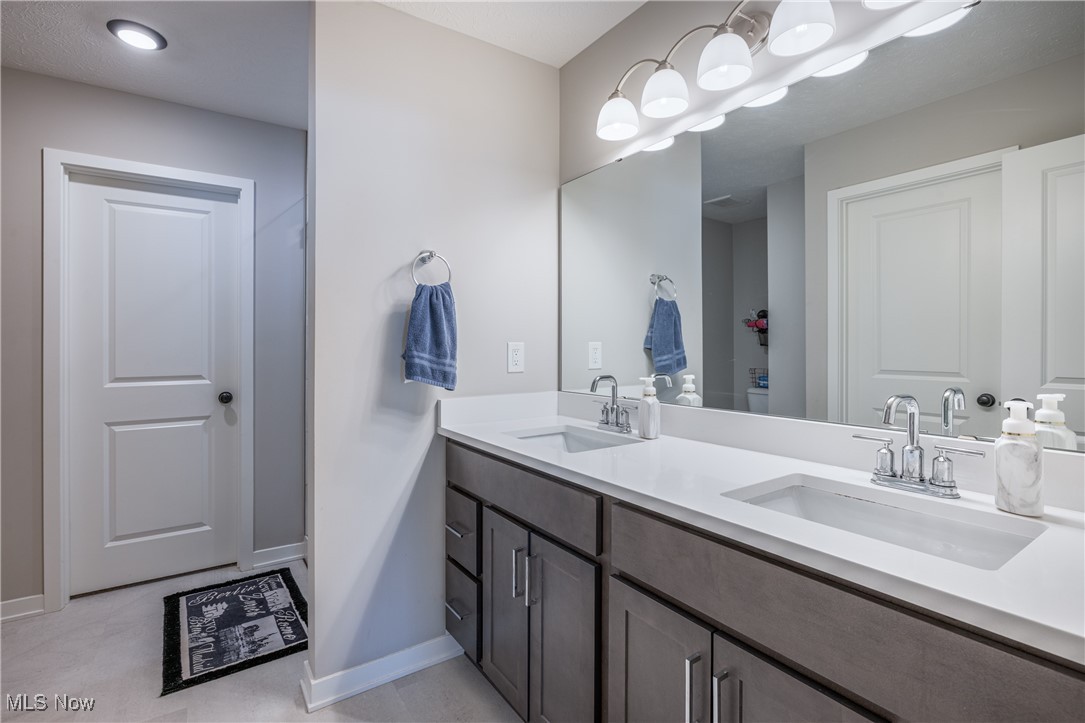 Villas/ City Cntr Sub - Residential