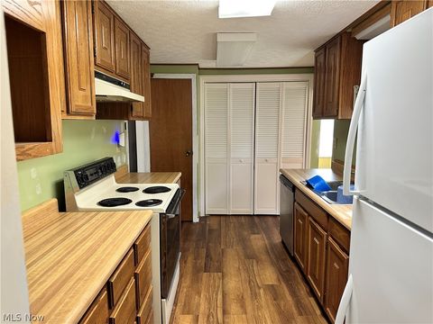 Tiny photo for 609 Fairground Street, Caldwell, OH 43724 (MLS # 5201854)