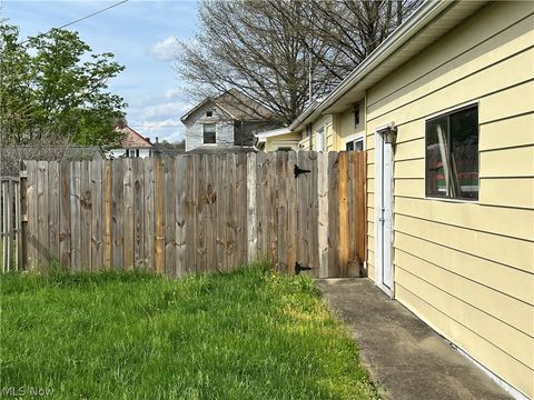 Tiny photo for 609 Fairground Street, Caldwell, OH 43724 (MLS # 5201854)