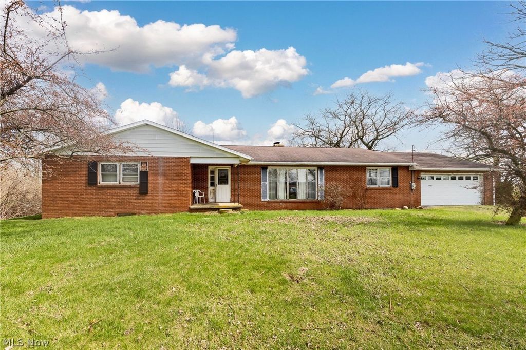 Photo of 2554 Dry Lane Road N, La Rue, OH 43332 (MLS # 5198679)