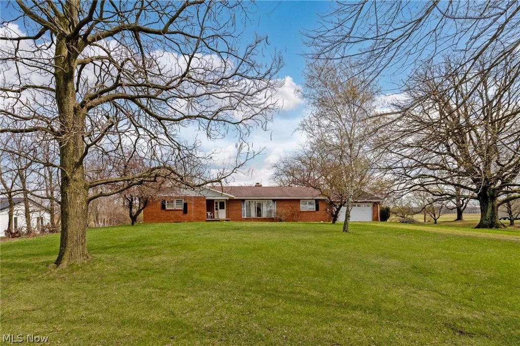 Photo of 2554 Dry Lane Road N, La Rue, OH 43332 (MLS # 5198679)