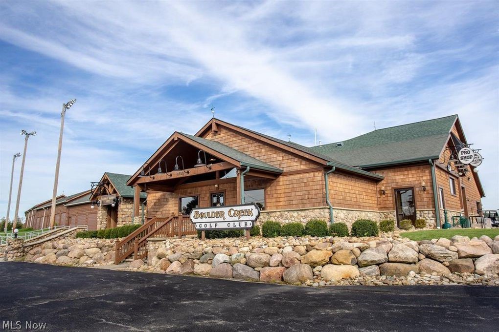 Villas of Meadow View - Residential