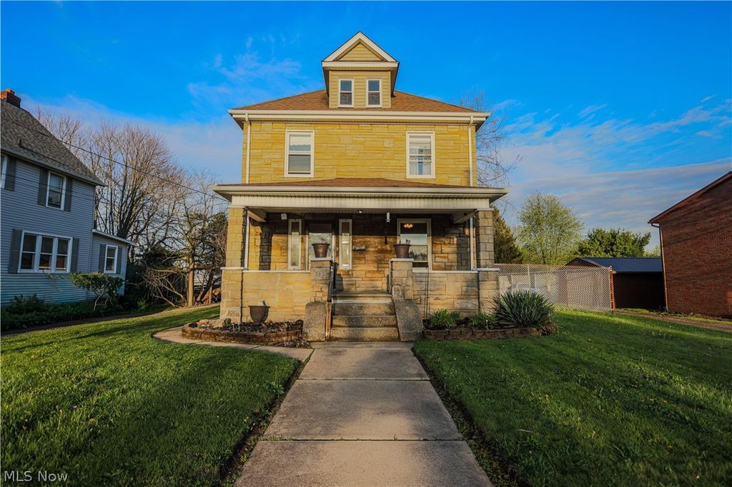 Photo of 1118 N Chapel Street, Louisville, OH 44641 (MLS # 5202323)