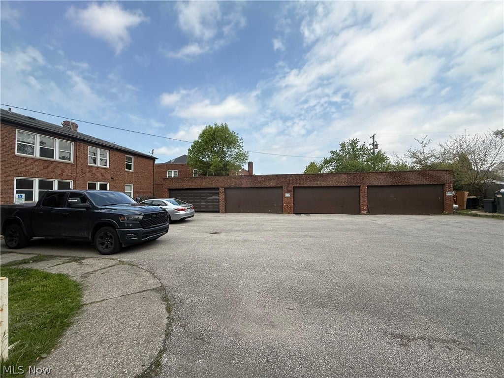 2027 Warrensville Center Road