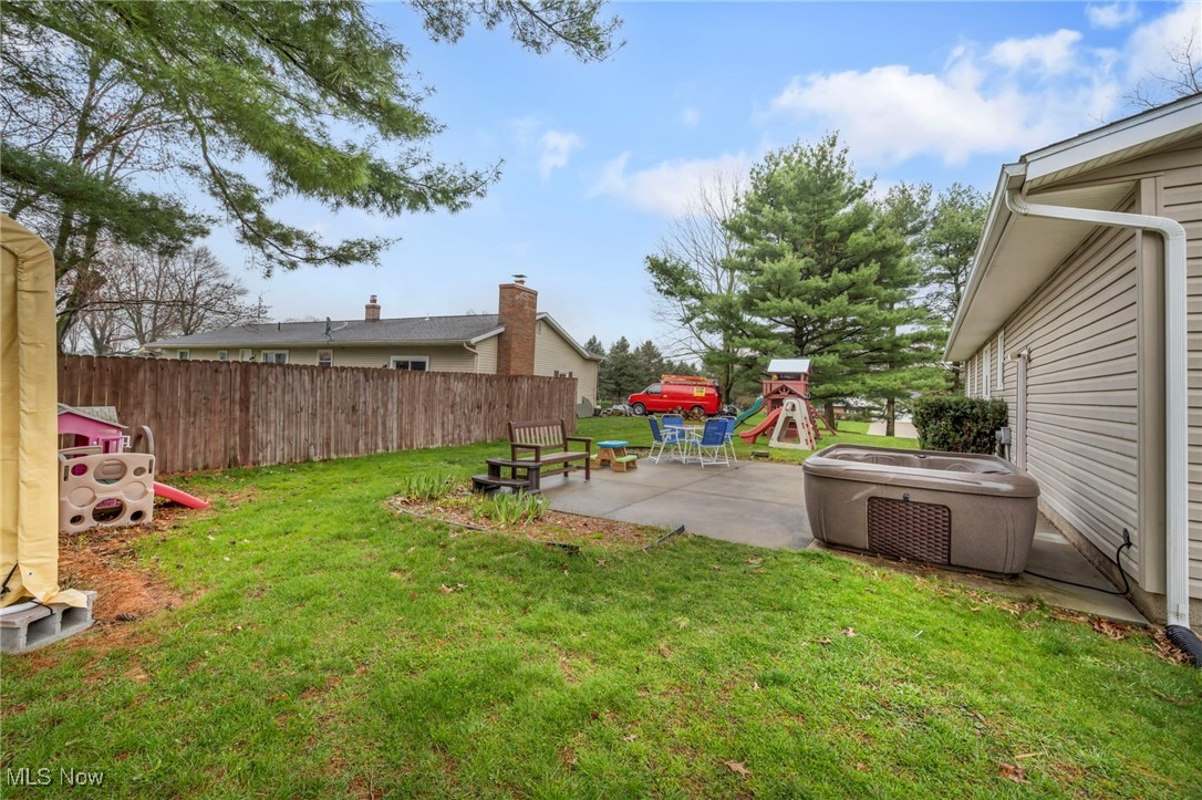 7575 Allen Drive, Hartville, Ohio image 33